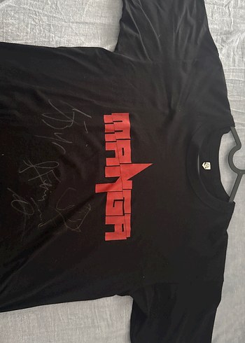 İmzalı maNga tişörtü - Görsel 2