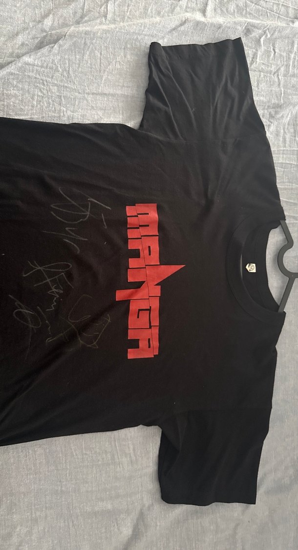 İmzalı maNga tişörtü - Görsel 2