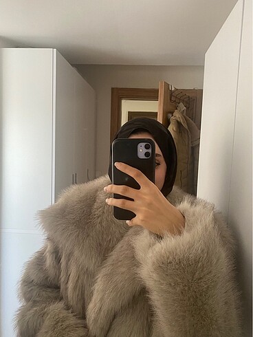 Yepyeni hiç giyilmedi kürk boz renk harika