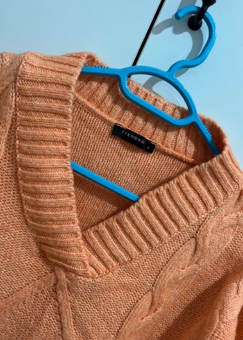 Yavruağzı V Yaka Örgü Kadın Kazak - Görsel 3