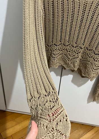 Bej V Yaka Örgü Kadın Kazak - Görsel 2