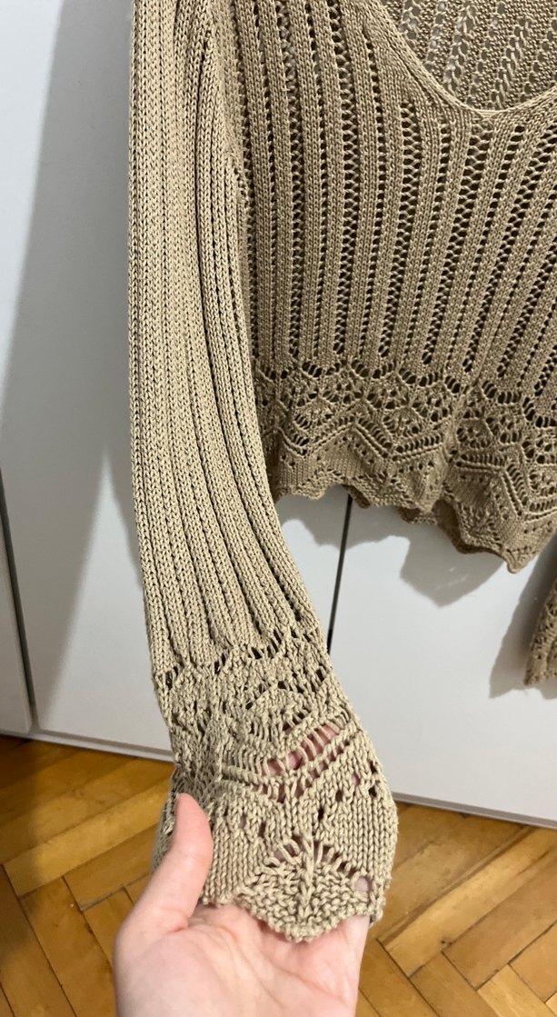 Bej V Yaka Örgü Kadın Kazak - Görsel 2