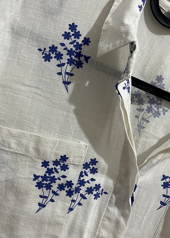 Çiçek Desenli Keten Uzun Kollu Gömlek - Görsel 3