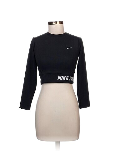 Nike Sweatshirt %70 İndirimli.