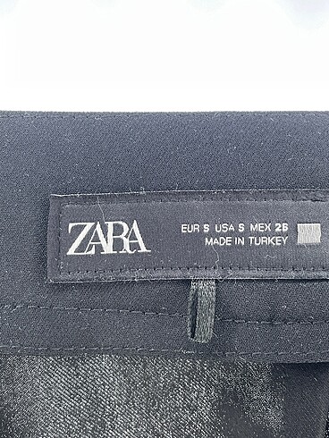 m Beden siyah Renk Zara Mini Şort %70 İndirimli.