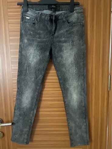 Gri pantolon