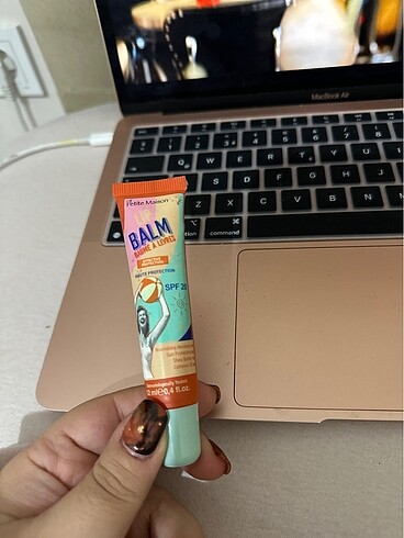 Beden Petita Maison Lipgloss