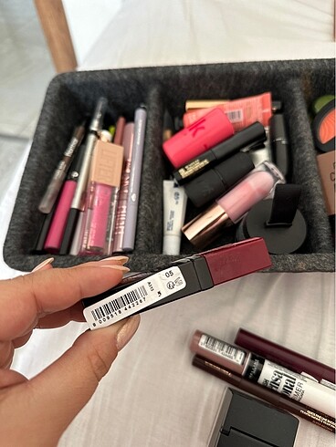 Beden Deborah 05 Shake Lipstick Vişne