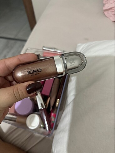 Kiko Lipgloss 18 Hydra
