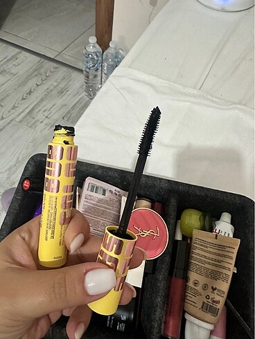 Beden Maybelline Bumble Maskara Siyah