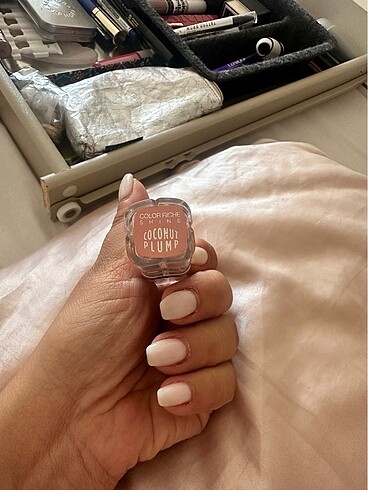  Beden camel Renk Loreal Coconut Plump Rengi Ruj