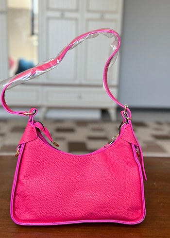 Zincir Detaylı Pembe Deri Kadın Çanta - Görsel 3