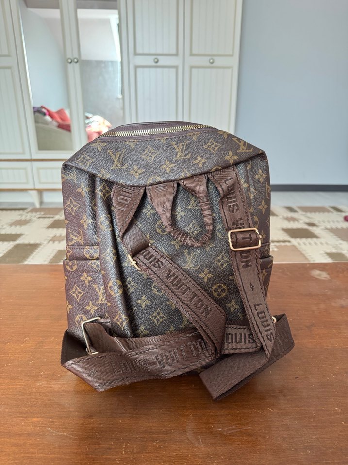 Kahverengi Deri Kadın Sırt Çantası - Görsel 2