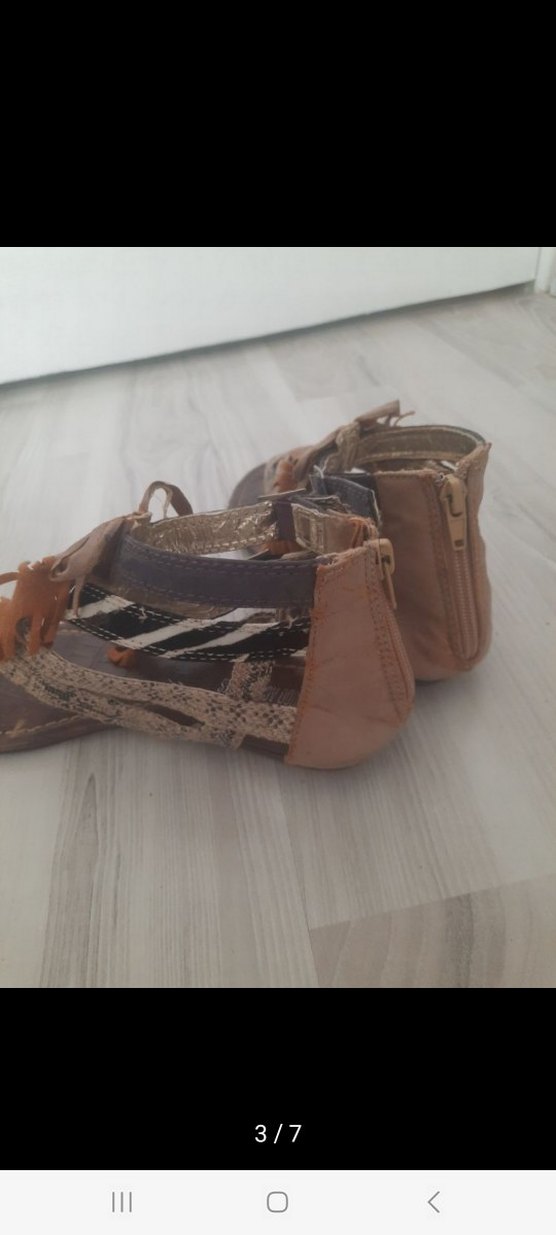 MUDO Deri Toka Detaylı Yılan Desenli  Sandalet - Görsel 4