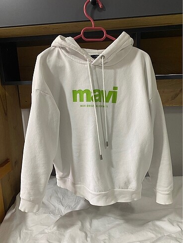 Mavi sweatshirt