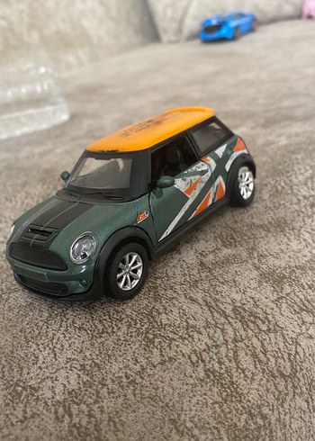 Yeşil Mini Cooper Oyuncak Araba