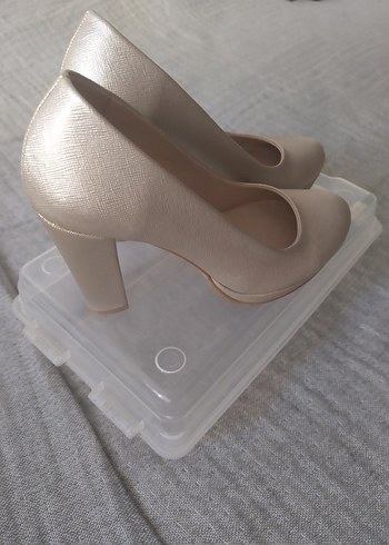 Diğer Diger Bej Stiletto Topuklu Kadın Ayakkabı