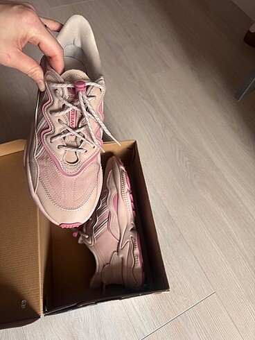 Adidas Sıfır kutusunda Adidas ozweegoo
