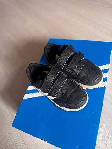 25 Beden Adidas Çocuk Ayakkabı