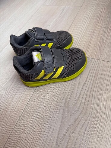 Adidas Adidas 25 numara