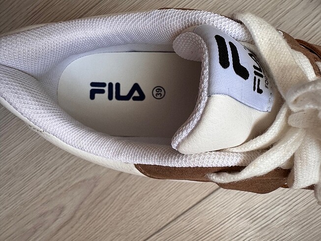 39 Beden Fila 39 numara Sneaker