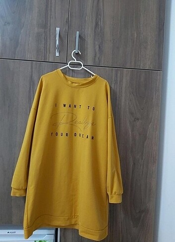 Sarı sweatshirt 