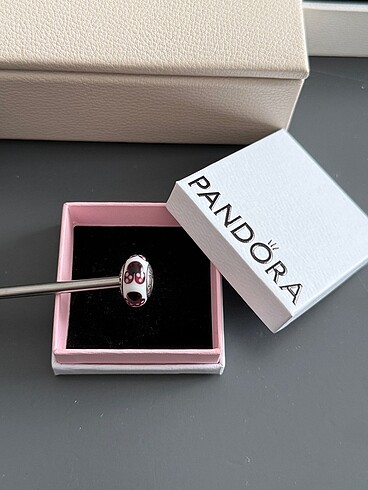 Pandora Pandora