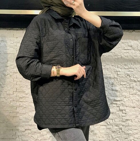 Etiketli yeni Kapitone gömlek