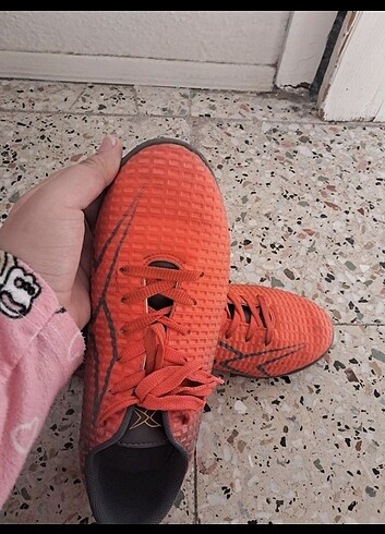 39 Beden kırmızı Renk Krampon