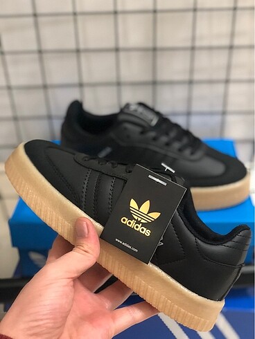 Adidas Samba