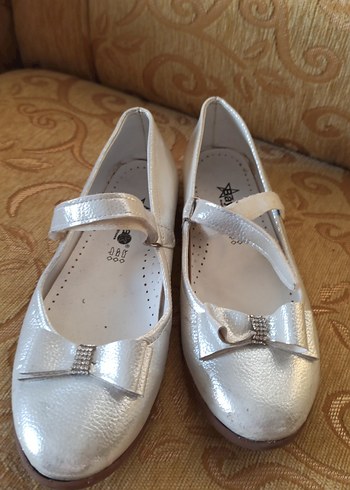 Kız Çocuk Beyaz Tokalı Babet Ayakkabı - Görsel 4