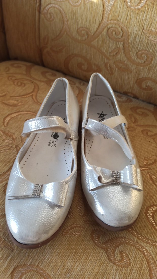 Kız Çocuk Beyaz Tokalı Babet Ayakkabı - Görsel 4