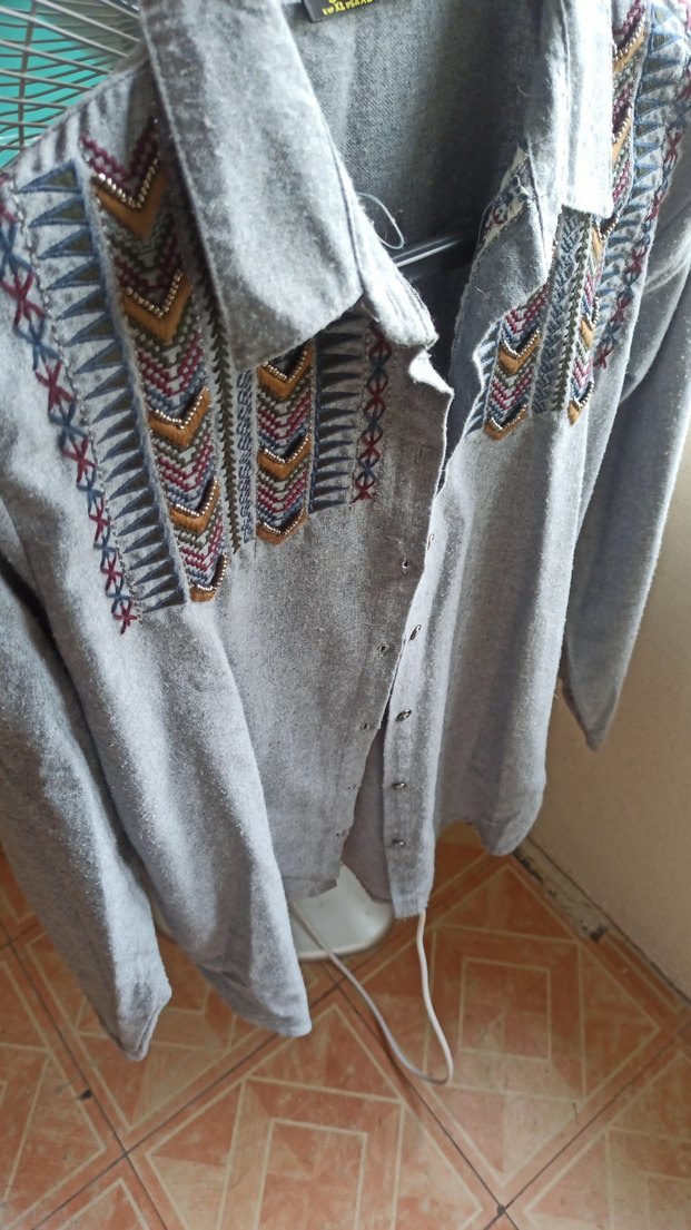 Bohem Nakışlı Gri Uzun Kollu Kadın Gömlek - Görsel 4