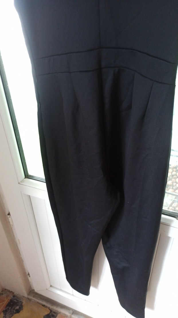 Siyah Kemerli V Yaka Kadın Tulum - Görsel 3