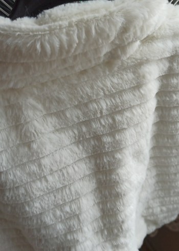 Beyaz Kadın Kürk Detaylı Midi Mont - Görsel 5