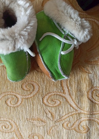 Erkek Çocuk Yeşil Kürklü Süet Ev Terliği - Görsel 3