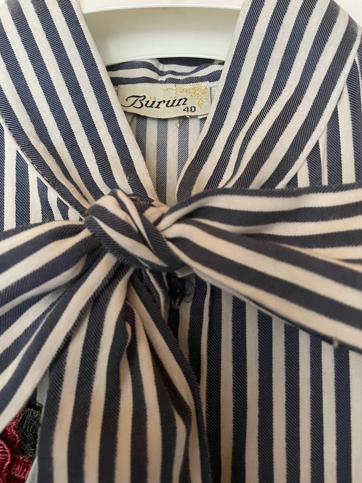 Nakışlı Pilili Lacivert Uzun Elbise - Görsel 3