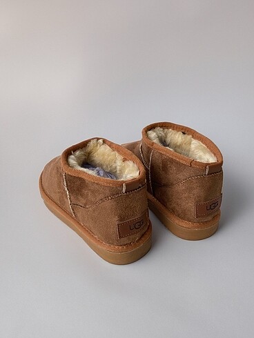 Ugg Bot