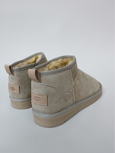 Ugg Bot