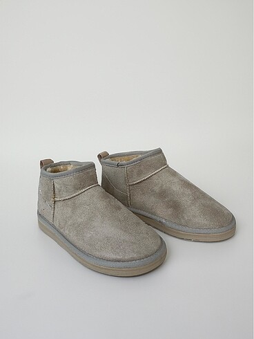 Ugg Ugg Bot