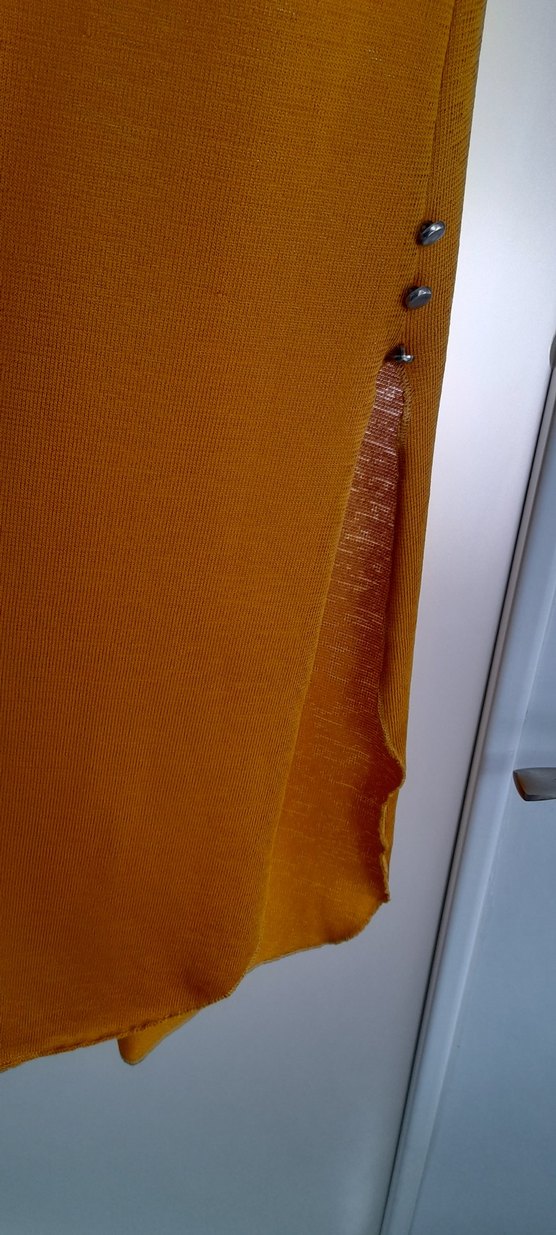 Sarı Parlak Uzun Kadın yelek - Görsel 3