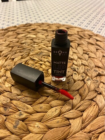 Bronx Bronx Colors Matte Lip Tint Hot Red