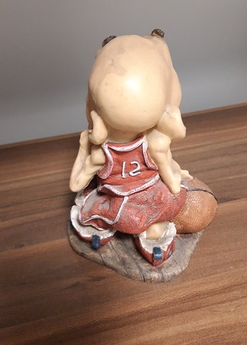 Basketbol Topu ve Ayakkabılı Figürin - Görsel 3