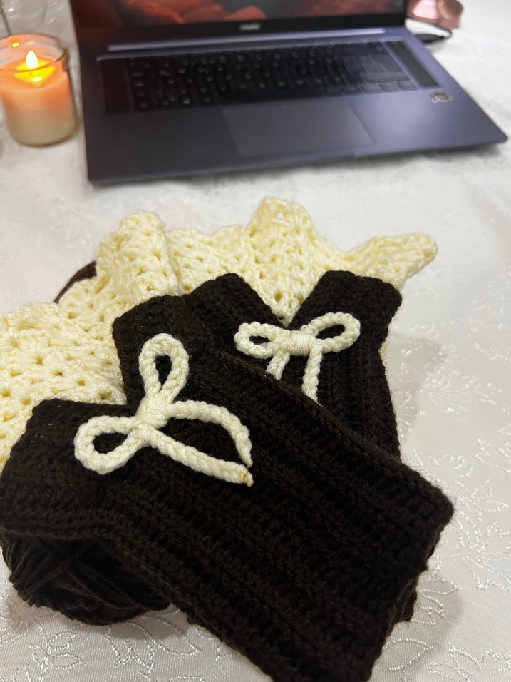 Bej ve Siyah Örgü Kadın Eldiven el emeği - Görsel 2