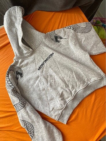 s Beden Kolları yılan desenli sweat