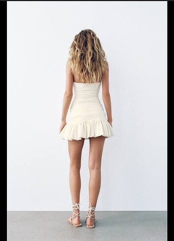 xs Beden Zara kırık beyaz elbise yeni ve etiketli 