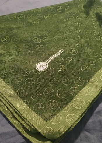 Modapik yesil moda kasmir monogram sal