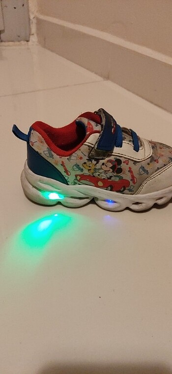 25 Beden çeşitli Renk LCW Disney Mickey mouse ışıklı spor ayakkabı 