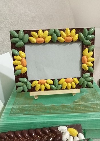 Renkli Çiçek Desenli Fotoğraf Çerçevesi
