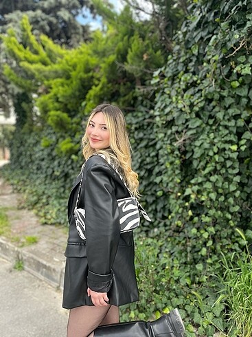 Bershka siyah deri blazer